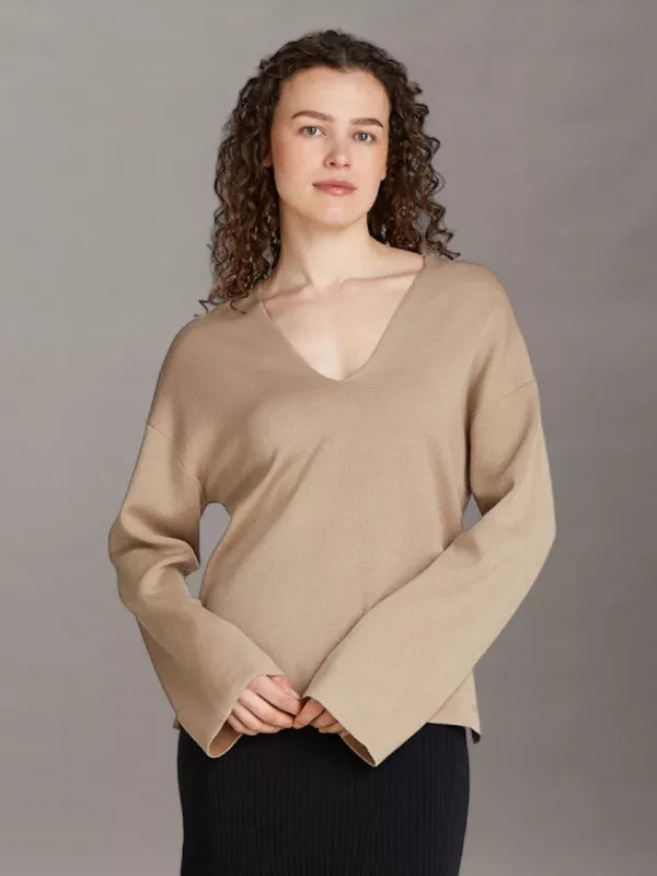 Amphora Wool Blend V-Neck Sweater