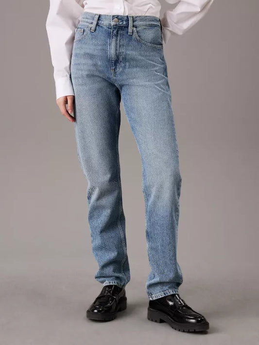 Denim Light Authentic Slim Straight Jeans